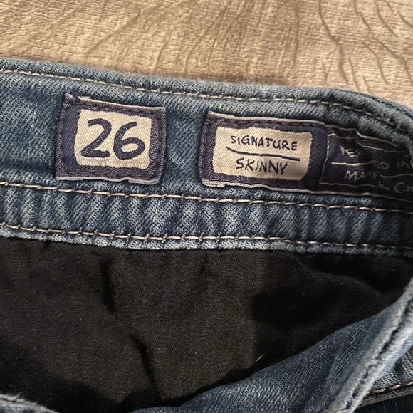 Miss Me Signature Skinny Jeans - Picture 4 of 5